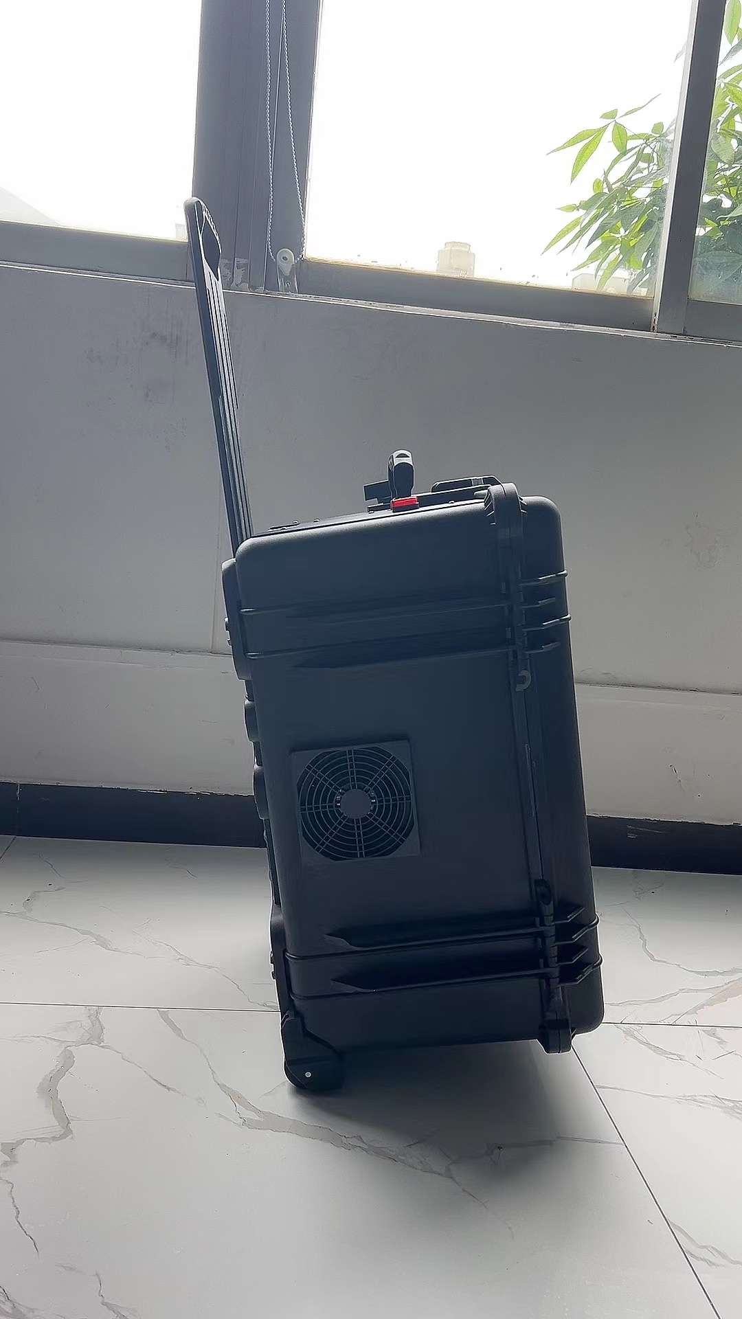 覃塘手拉箱型移动通信干扰器